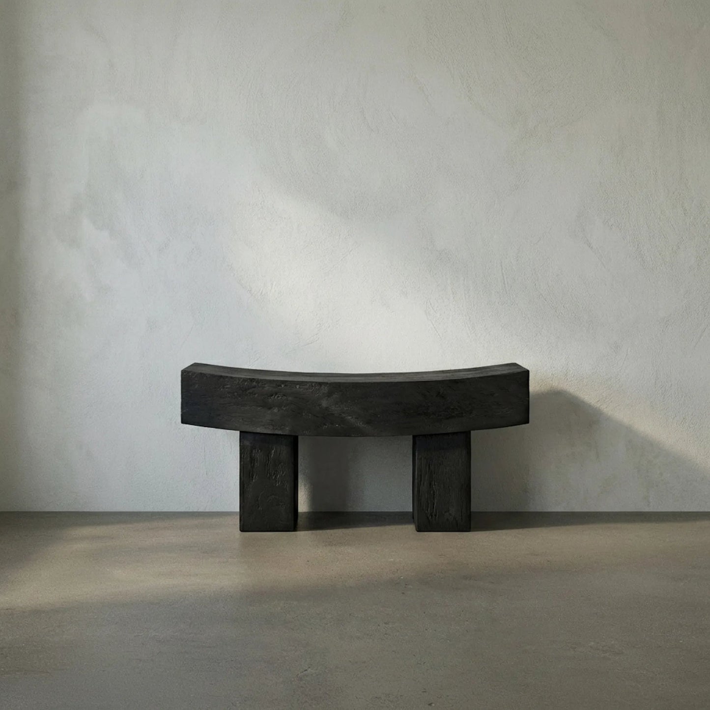005 SI-2018523 | Lifestyle | Bow Bench by Noir in burnt black. Made from munggur in a modern style.