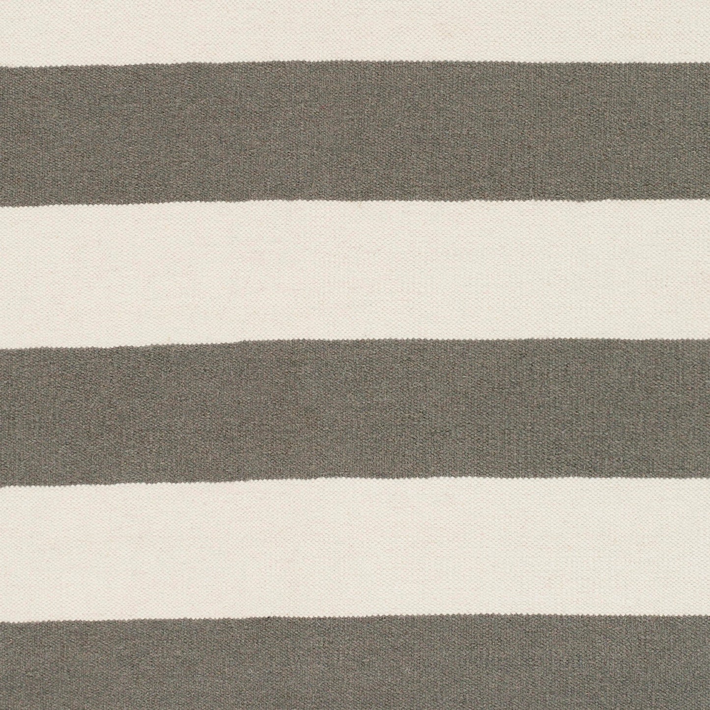 003 SI-2045262,SI-2130835 | Closeup | Faithful Rug - 14713 by Surya. Made from face: 100% wool in a unique style.