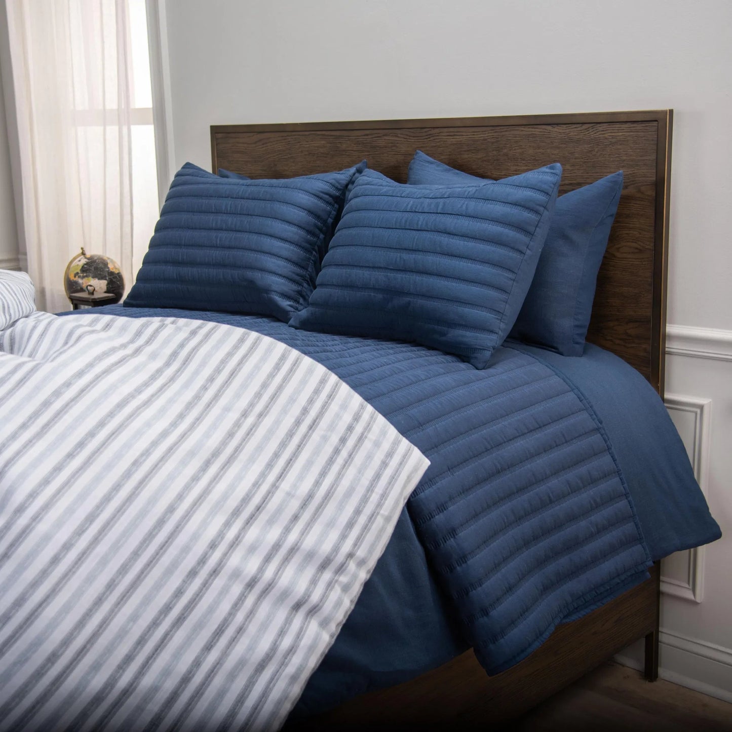 008 SI-2145247,SI-2145248 | Lifestyle | Pembina Bedding by HedgeApple Essentials. Made from cotton slub, polyester in a modern style.