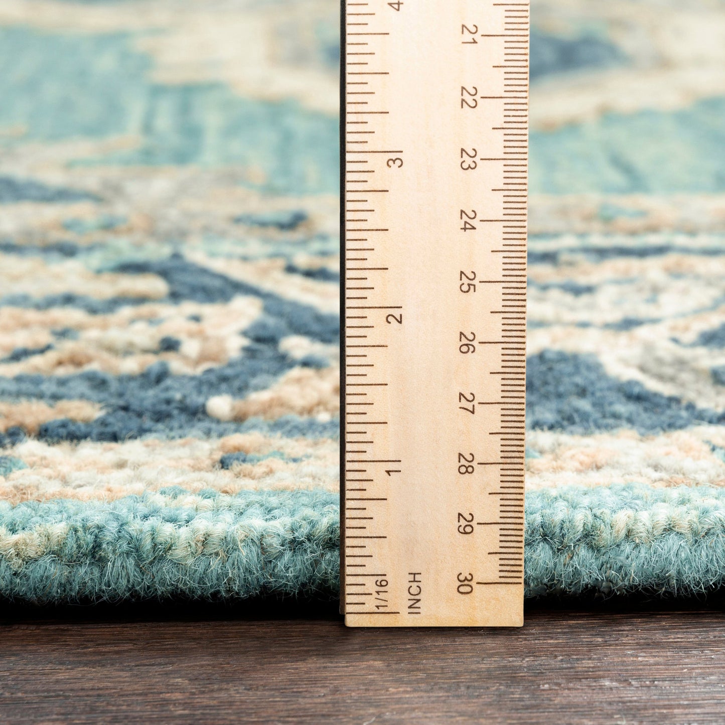 006 97701-40237,97701-40238,97701-40239 | Closeup | Bonifate Rug - 22104 by Surya in aqua, denim. Made from 100% wool in a unique style.