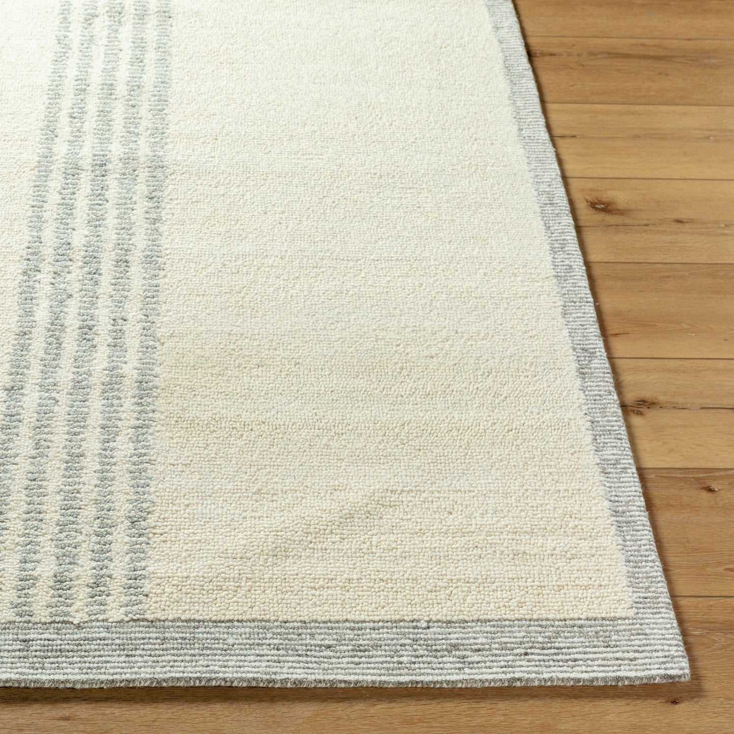 004 SI-2167314,SI-2167315,SI-2167316,SI-2167317 | Closeup | Brook Rug - 10445 by Livabliss. Made from wool in a unique style.