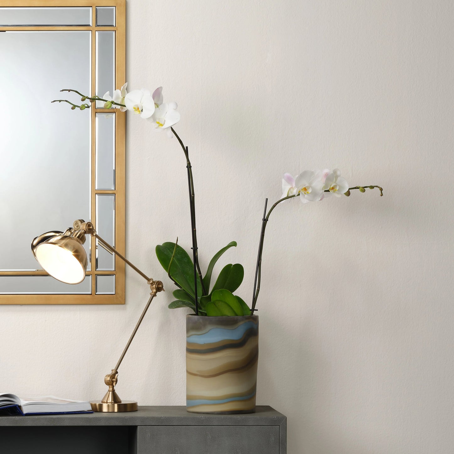 004 SR-708123 | Lifestyle | Wallace Table Lamp by Lifestyle by JY in brass finish. Made from metal in a transitional style.