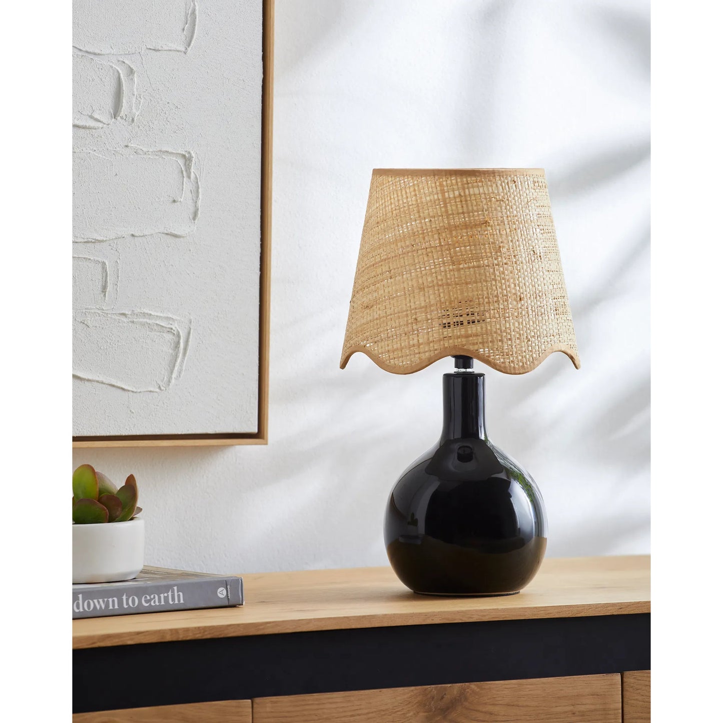 008 SI-2168535 | Lifestyle | Balbao Table Lamp by Livabliss in high gloss. Made from ceramic, rattan, metal in a modern style.