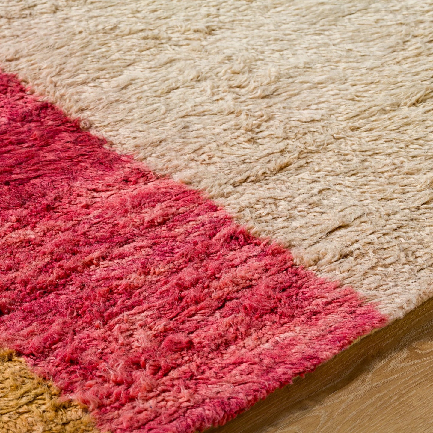 005 SI-2169202,SI-2169203,SI-2169204,SI-2169205,SI-2169206 | Closeup | Beni Moroccan Rug - 539019 by Livabliss in camel, natural, clay, light wood, pearl, tan, garnet. Made from wool in a unique style.