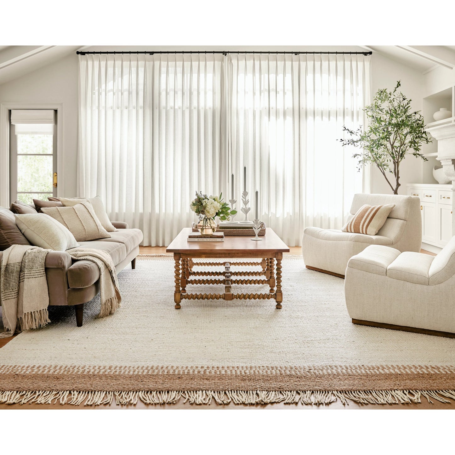 009 SI-2132135,SI-2132136,SI-2132137,SI-2132138 | Lifestyle | Kamey Rug - 496935 by Becki Owens x Livabliss in ivory, tan. Made from face: 100% jute, warp: 100% jute in a unique style.