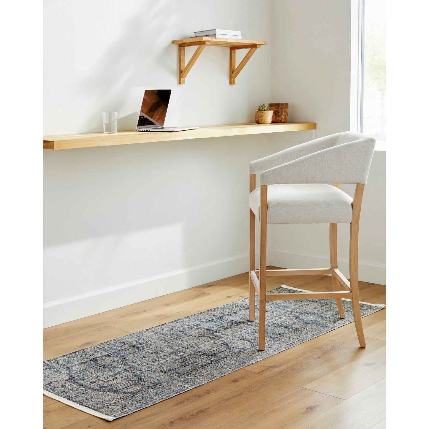 020 SI-2052405 | Lifestyle | Margaret Rug - 490229 by Becki Owens x Livabliss. Made from face: 100% polyester, warp: 100% polypropylene in a unique style.