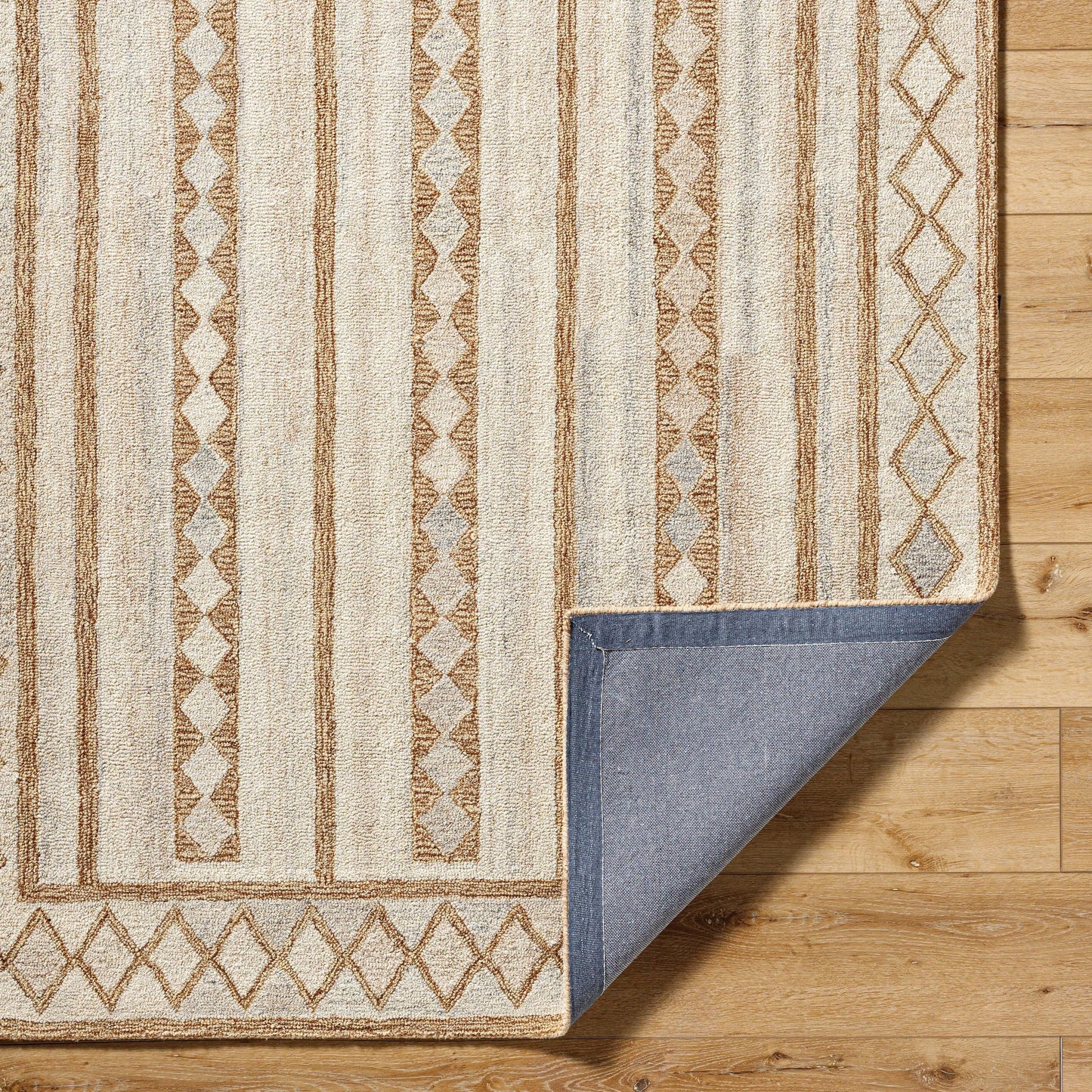 004 SI-2168060,SI-2168061,SI-2168062 | Closeup | Bournemouth Rug - 531032 by Livabliss in ash, prairie dust, khaki, pearl. Made from wool in a unique style.
