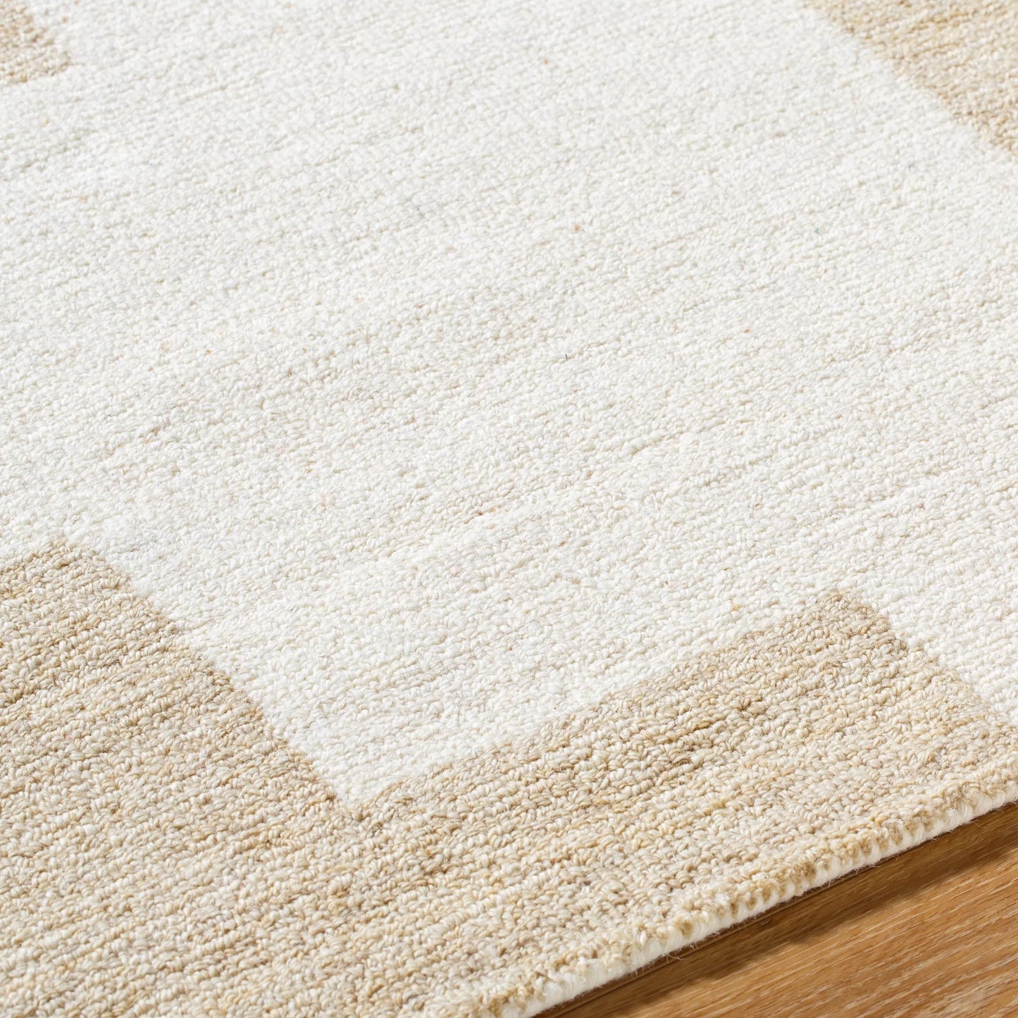 005 SI-2168078,SI-2168079,SI-2168080 | Closeup | Bournemouth Rug - 531088 by Livabliss in off-white, pearl, ash. Made from wool in a unique style.