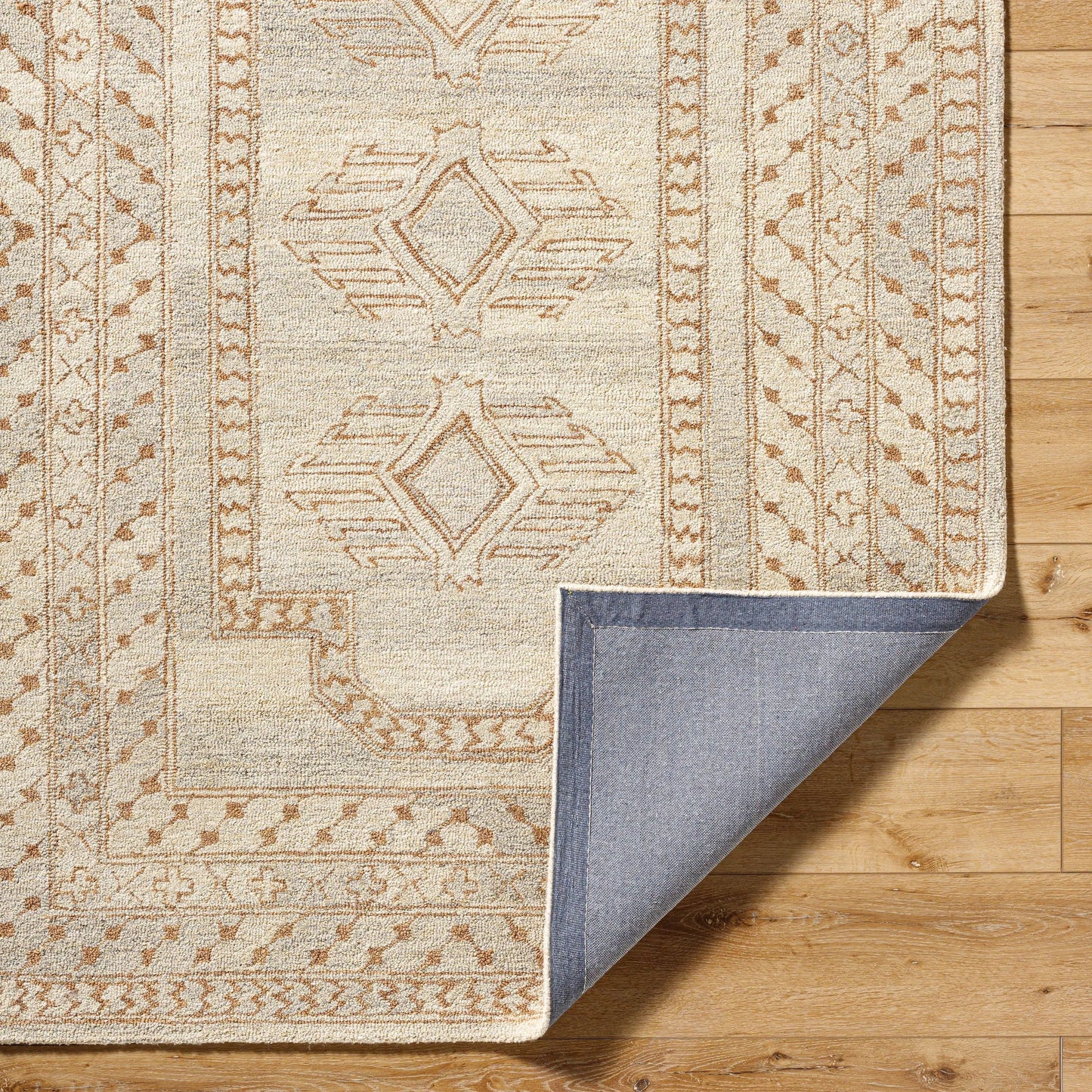 004 SI-2168090,SI-2168091,SI-2168092 | Closeup | Bournemouth Rug - 531120 by Livabliss in natural, pearl, khaki, prairie dust. Made from wool in a unique style.