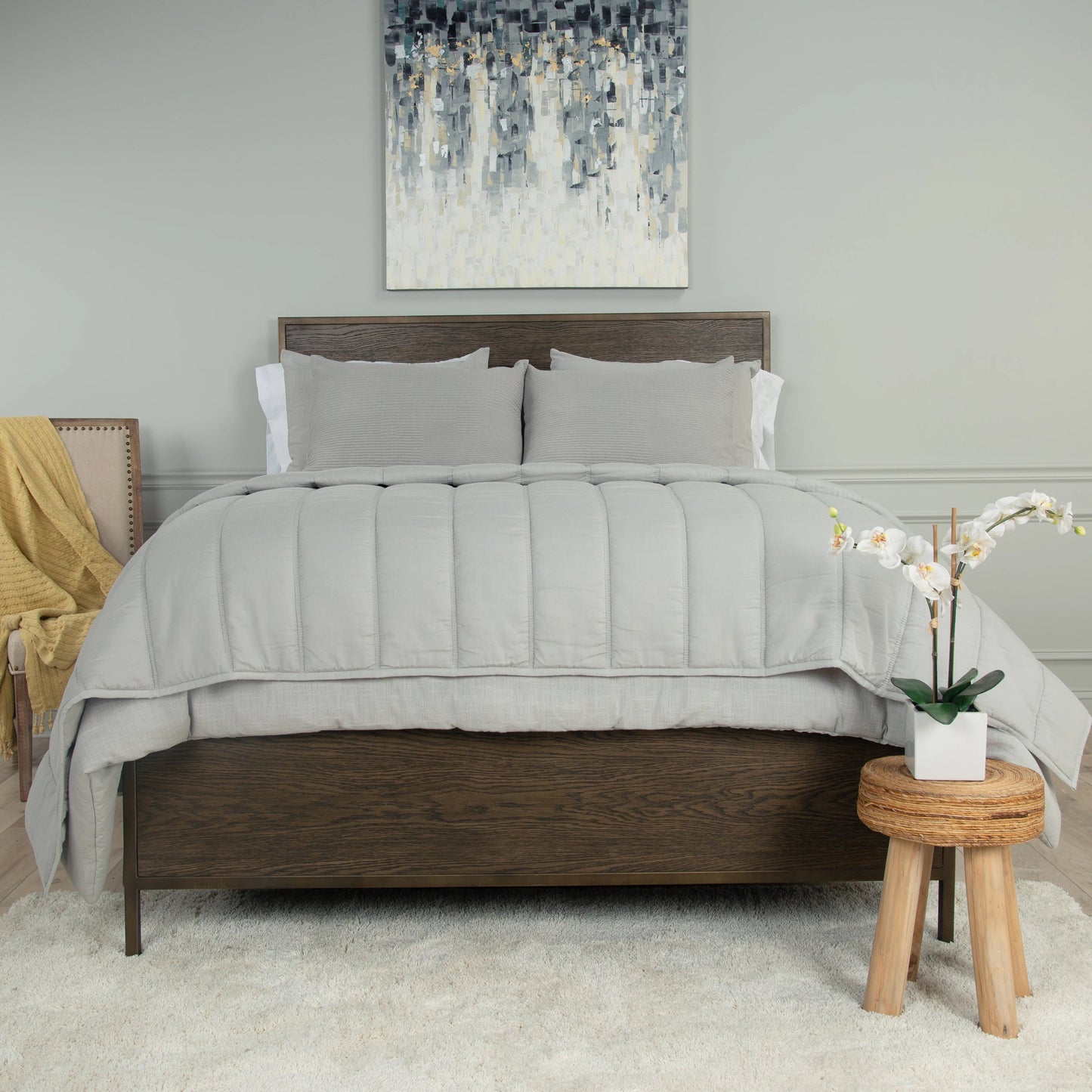 004 SI-2023557,SI-2023558 | Lifestyle | Davison Bedding by HedgeApple Essentials. Made from unique in a modern style.