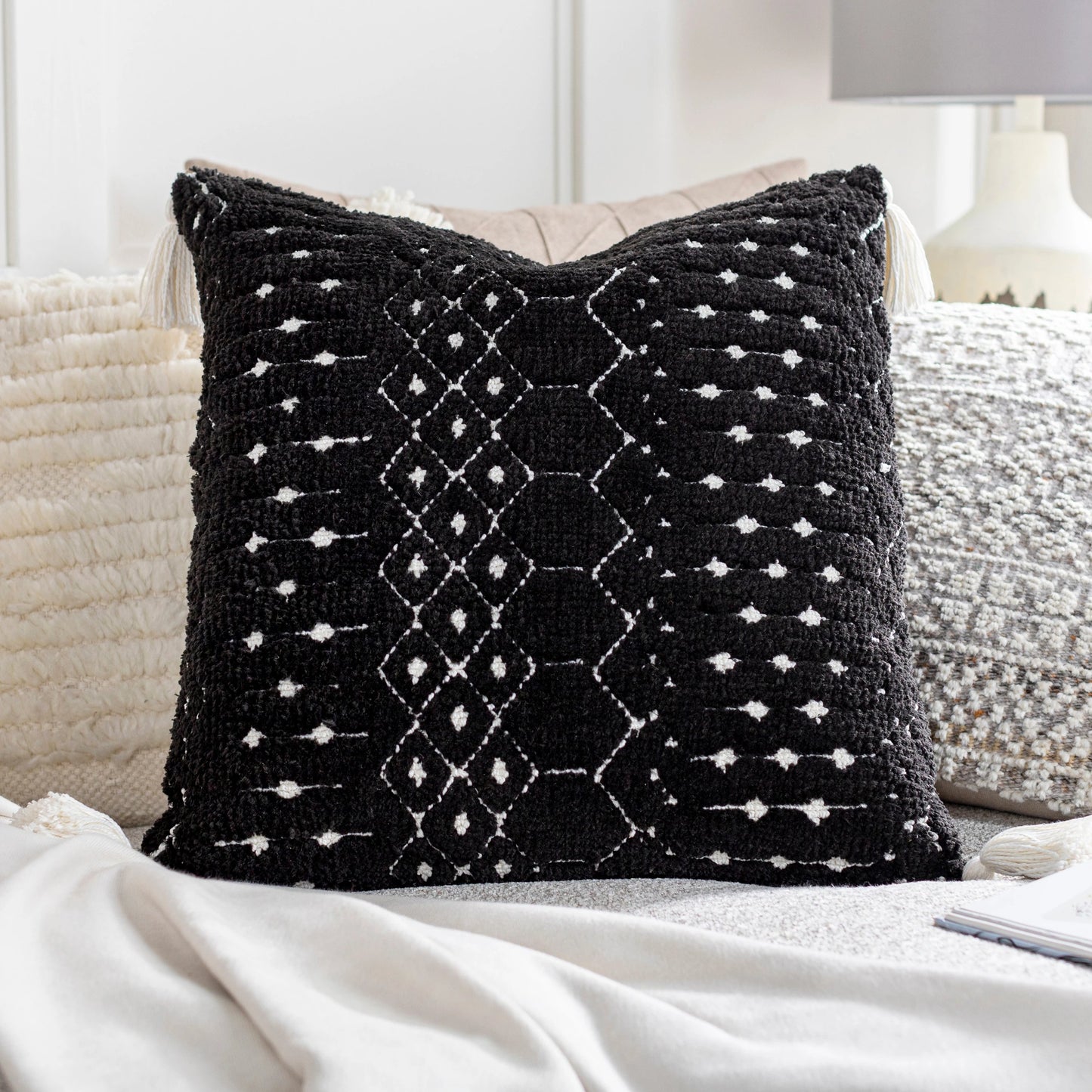 008 SI-1878117,SI-1878118 | Lifestyle | Braith Pillow - 26727 by Surya. Made from 100% polyester, 100% cotton in a eclectic & global style.