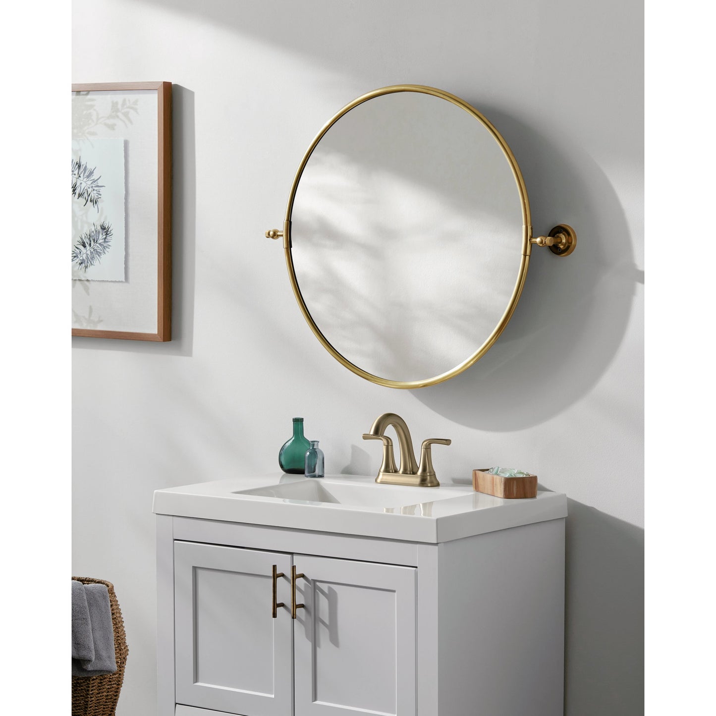 003 SI-1948540,SI-1948541 | Lifestyle | Burnish Round Mirror - 32896 by Surya in antiqued. Made from substrate: manufactured wood in a modern style.