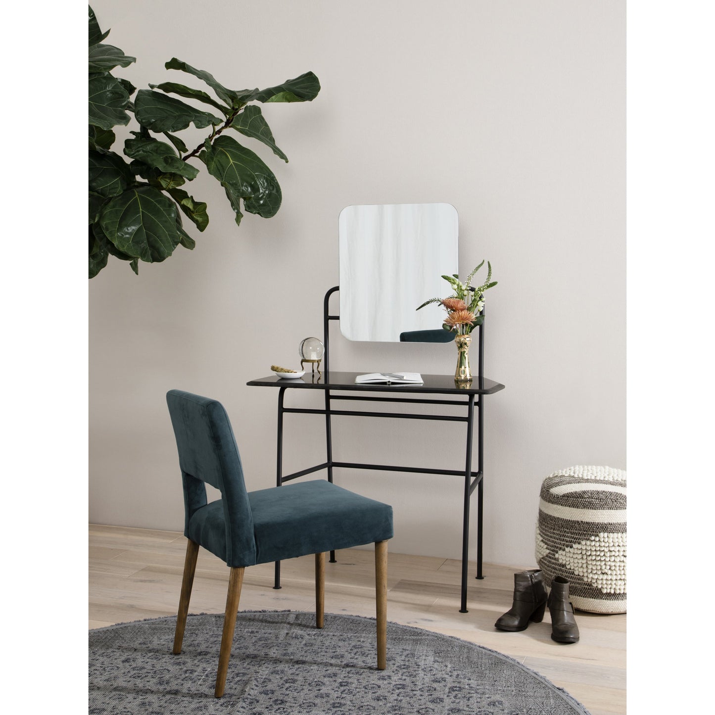 028 SR-369081 | Lifestyle | Joseph Dining Chair by Four Hands in toasted nettlewood. Made from unique in a transitional style.