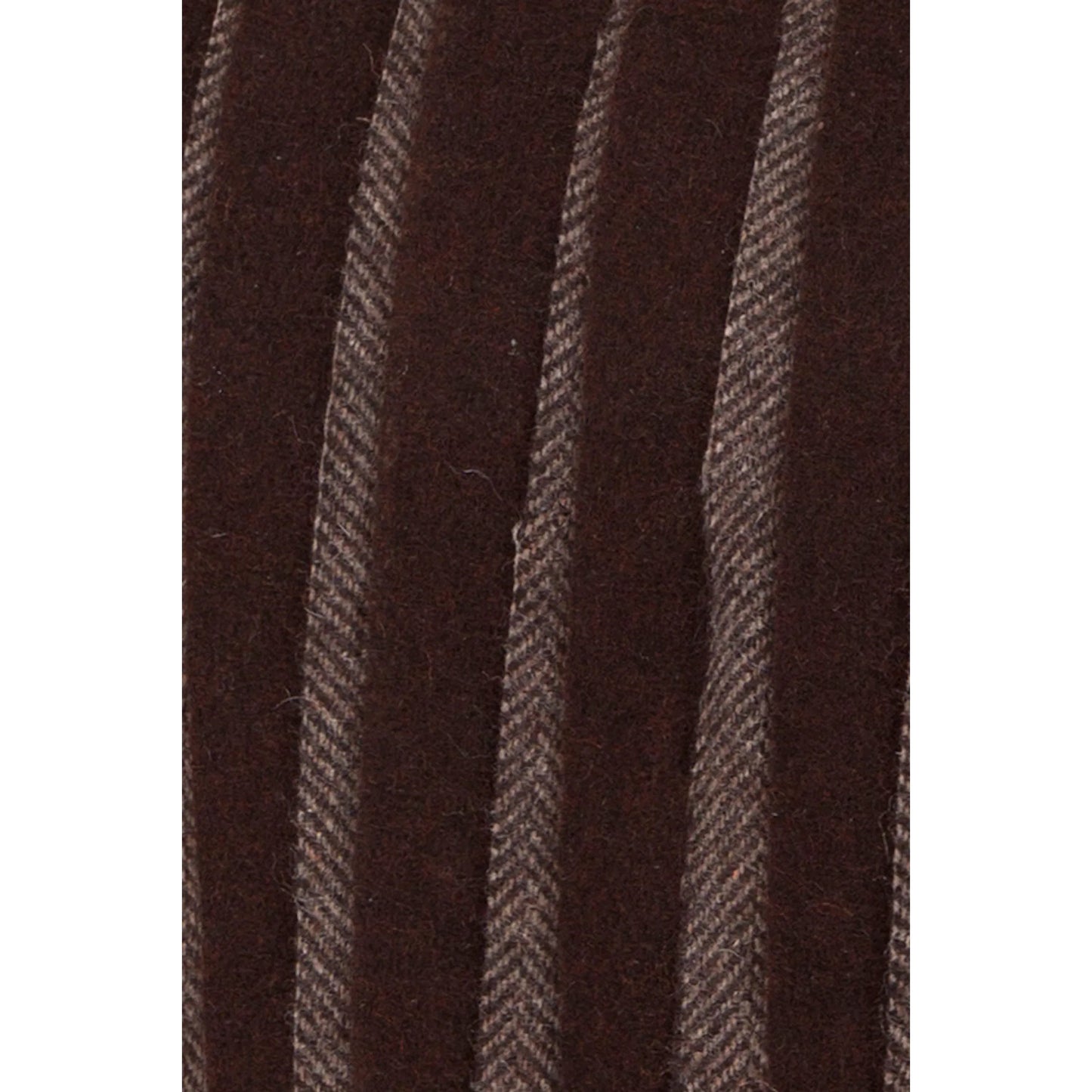 002 SI-2348872,SI-2348873 | Closeup | Pillow CUS-28004 by Chandra. Made from 100% wool in a transitional style.