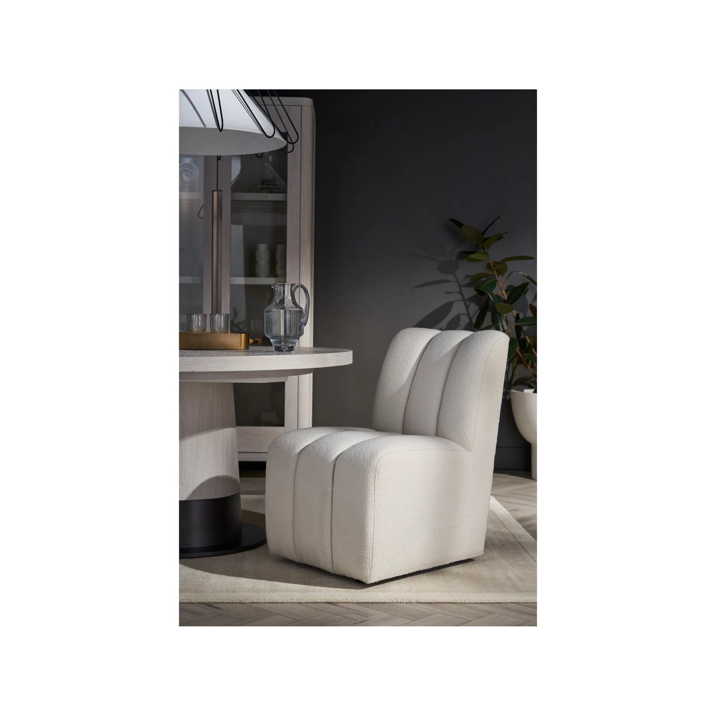 004 SI-2195639 | Lifestyle | Modern Kylo Side Chair by Universal Furniture in canberra ivory. Made from unique in a transitional style.