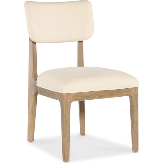 Banyon Bay Upholstered Side Chair by Hooker Furniture in desert oak. Made from unique in a transitional style.