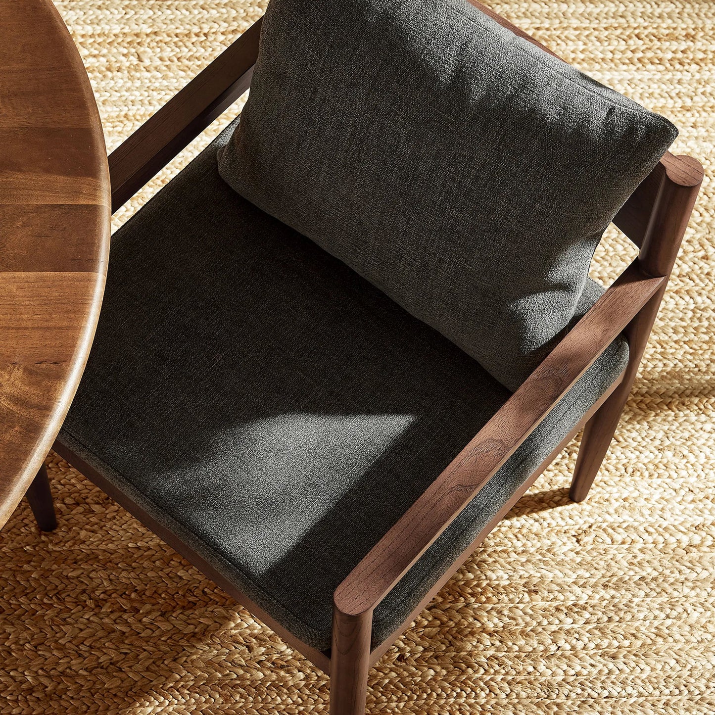 016 SI-2358575 | Lifestyle | Texas Dining Armchair by Evans & Londeen. Made from wood in a unique style.