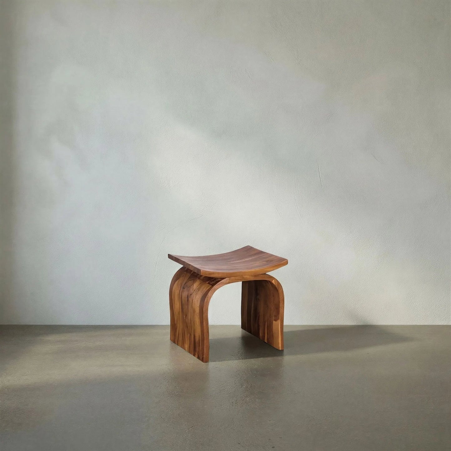 003 SI-2524164 | Lifestyle | Muki Stool by Noir in clear coat flat. Made from teak in a transitional style.