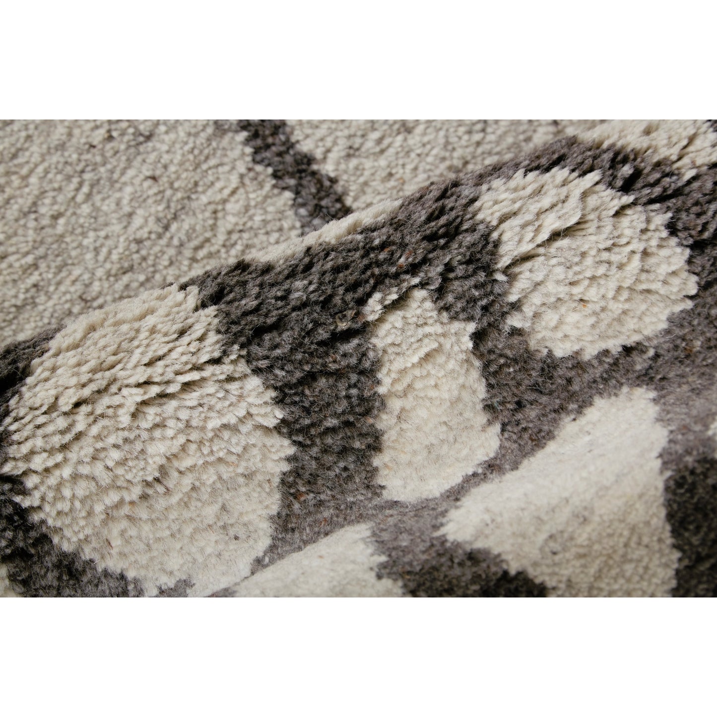 004 SI-2158951,SI-2158952,SI-2158955,SI-2158956 | Closeup | Belden Transitional Rug - T03T6001 by Thom Felicia by Feizy Rugs in ivory, gray. Made from wool in a unique style.