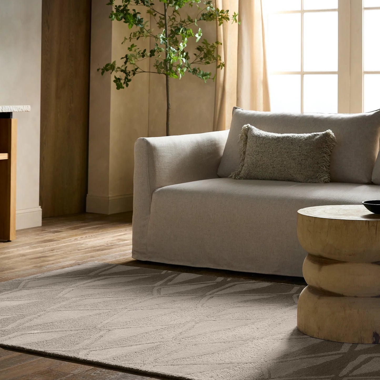 007 SI-2354376,SI-2354377,SI-2354378,SI-2354379,SI-2386083 | Lifestyle | Etho By Nikki Chu ENK18 Rug by Jaipur Living in gray, cream. Made from 60% wool 40% viscose in a unique style.