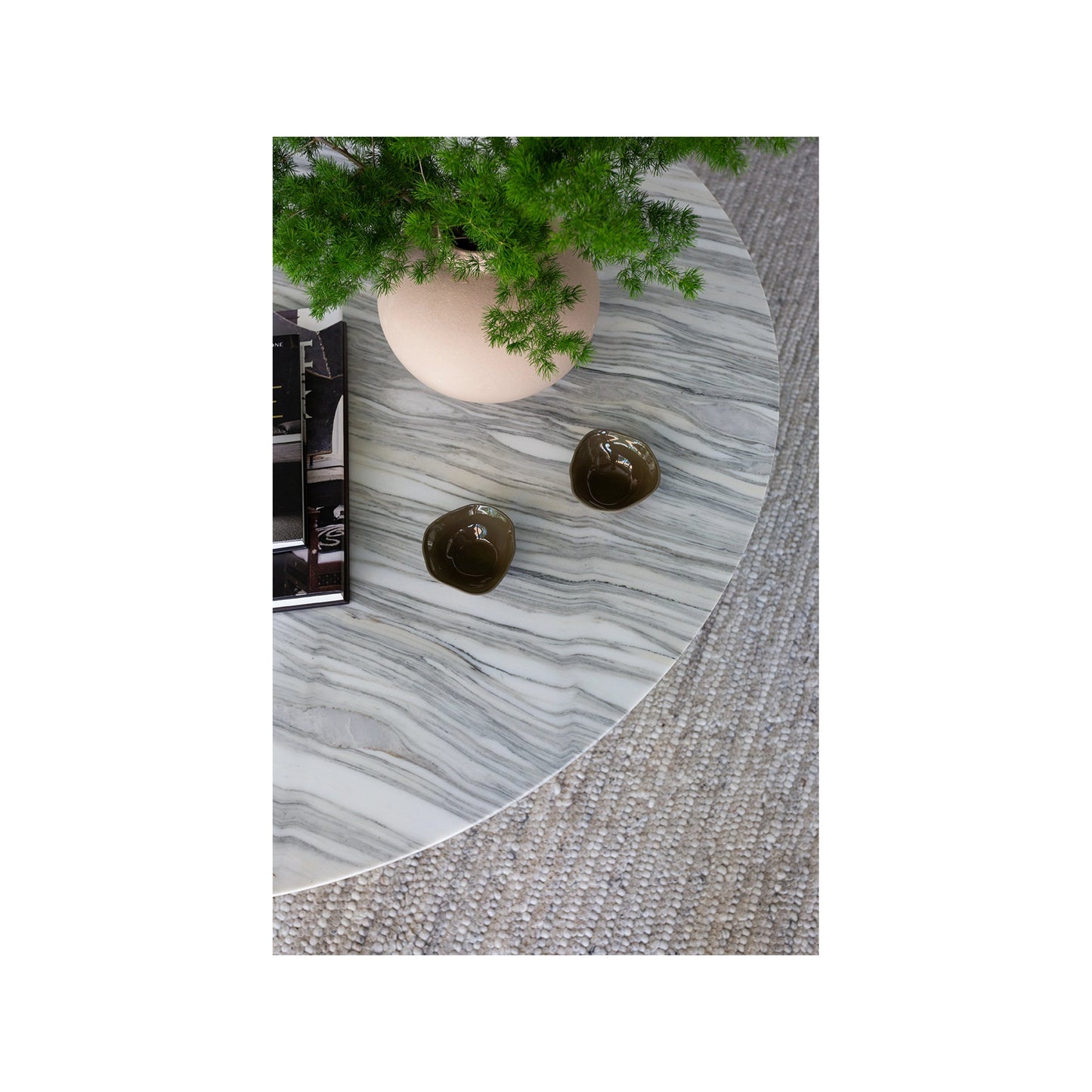 004 SI-2062441 | Lifestyle | Erinn V X Universal Aro Cocktail Table by Universal Furniture in calacatta marble, satin bronze. Made from marble, cast aluminum in a modern style.