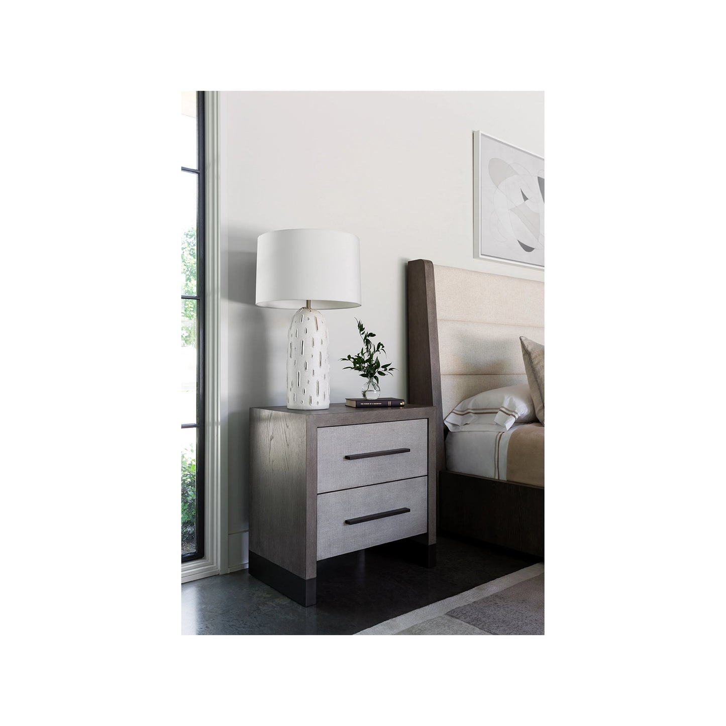 004 SI-2062455,SI-2062456 | Lifestyle | Erinn V X Universal Morada Bed by Universal Furniture in crossover sand white and weathered oak. Made from 84% polyester, 7% acrylic, 7% linen, 2% wool in a modern style.