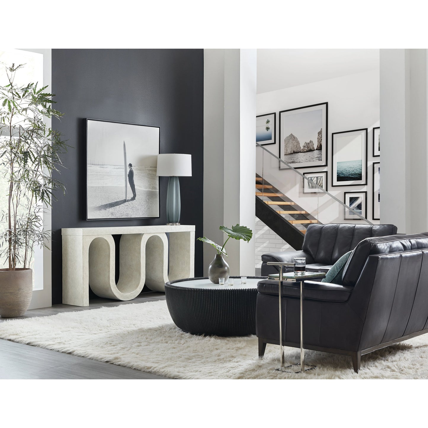 005 SI-2028930 | Lifestyle | Melange Snaked Console Table by Hooker Furniture in cream textured. Made from maple veneers, resin in a modern style.