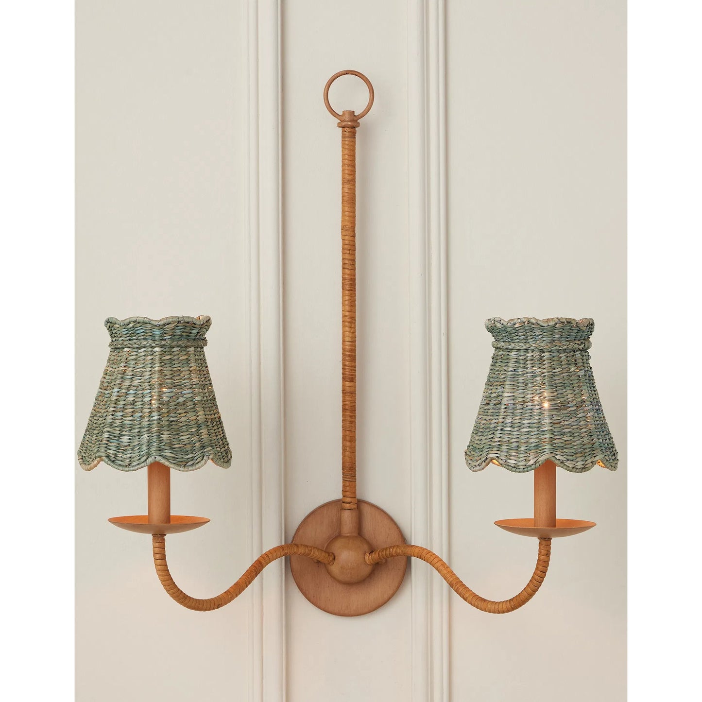 015 SI-2193220 | Lifestyle | Annabelle Tapered Chandelier Shade by Currey and Company. Made from seagrass in a cottage & farmhouse style.