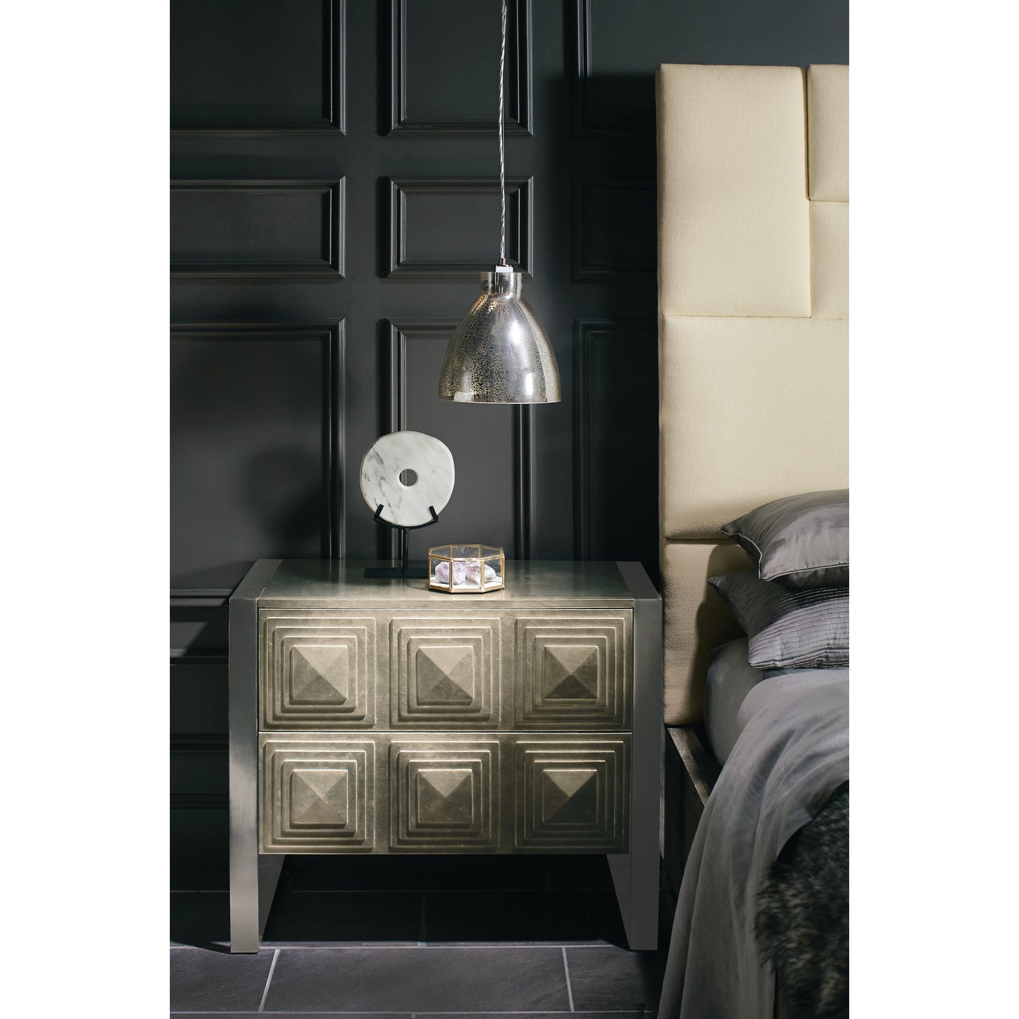006 SI-1711571,SI-1711573 | Lifestyle | Mosaic Upholstered Bed by Bernhardt in dark taupe. Made from white oak veneers, fabric in a unique style.