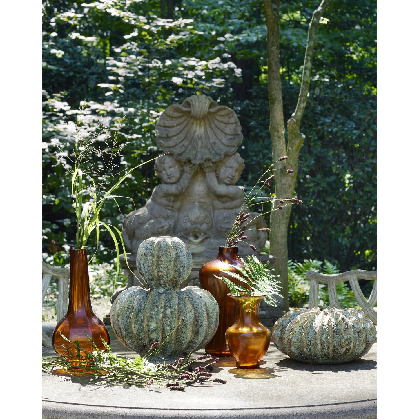 007 SI-2007760 | Lifestyle | Gold Peking Maiping Vase by Currey and Company in amber. Made from glass in a modern style.