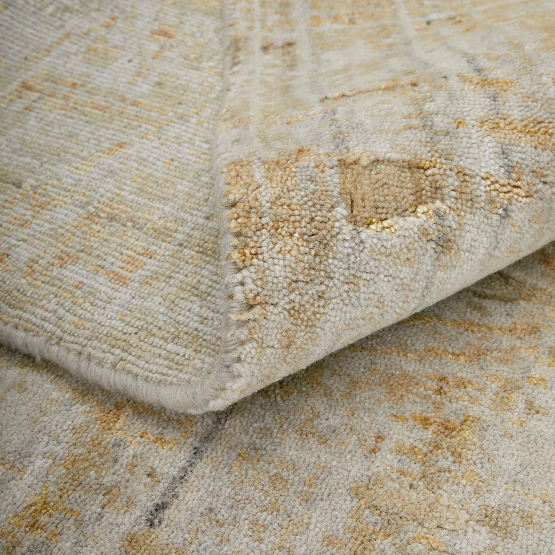 Eastfield Rug - EAS69FPF by Feizy in yellow, ivory, gold. Made from viscose, wool in a unique style.