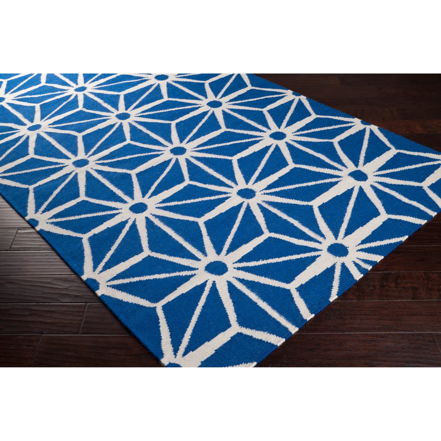 005 SR-756913 | Closeup | Fallon Rug - 527 by Surya. Made from 100% wool in a unique style.