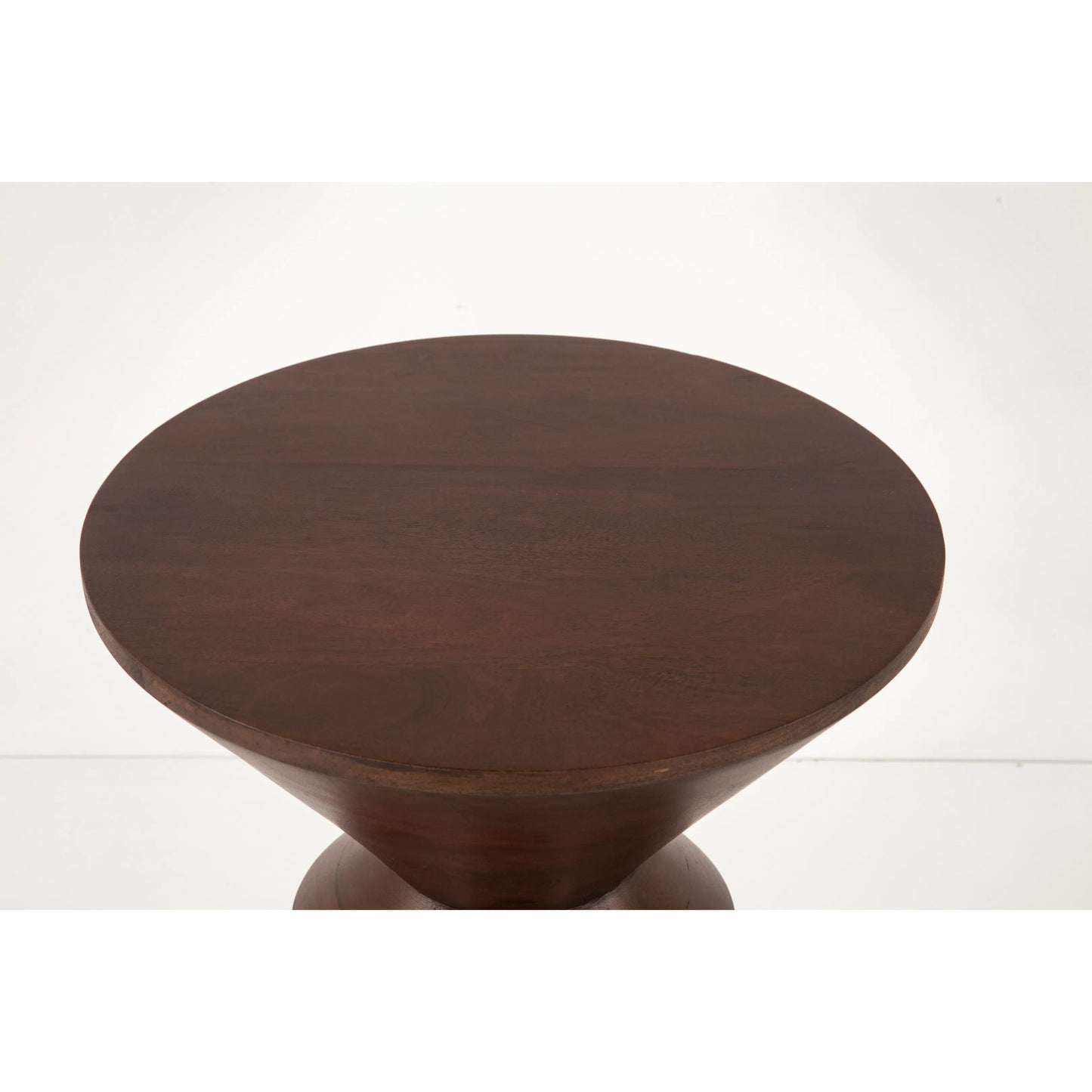 005 SI-2243024 | Closeup | Palm Desert Modern Two Tone Side Table by World Interiors in brown and royal brown. Made from mango wood in a unique style.