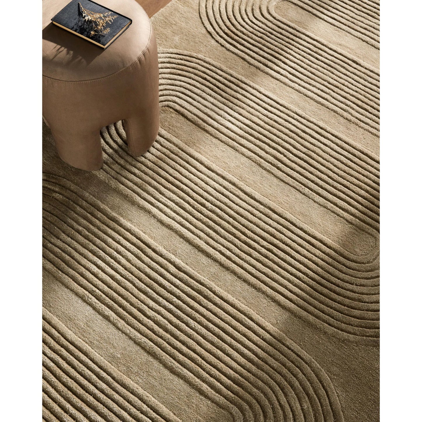 007 SI-2460999,SI-2461000,SI-2461001,SI-2461002,SI-2461003 | Lifestyle | Fuji FJJ-2302 Rug by Surya. Made from wool, viscose in a unique style.