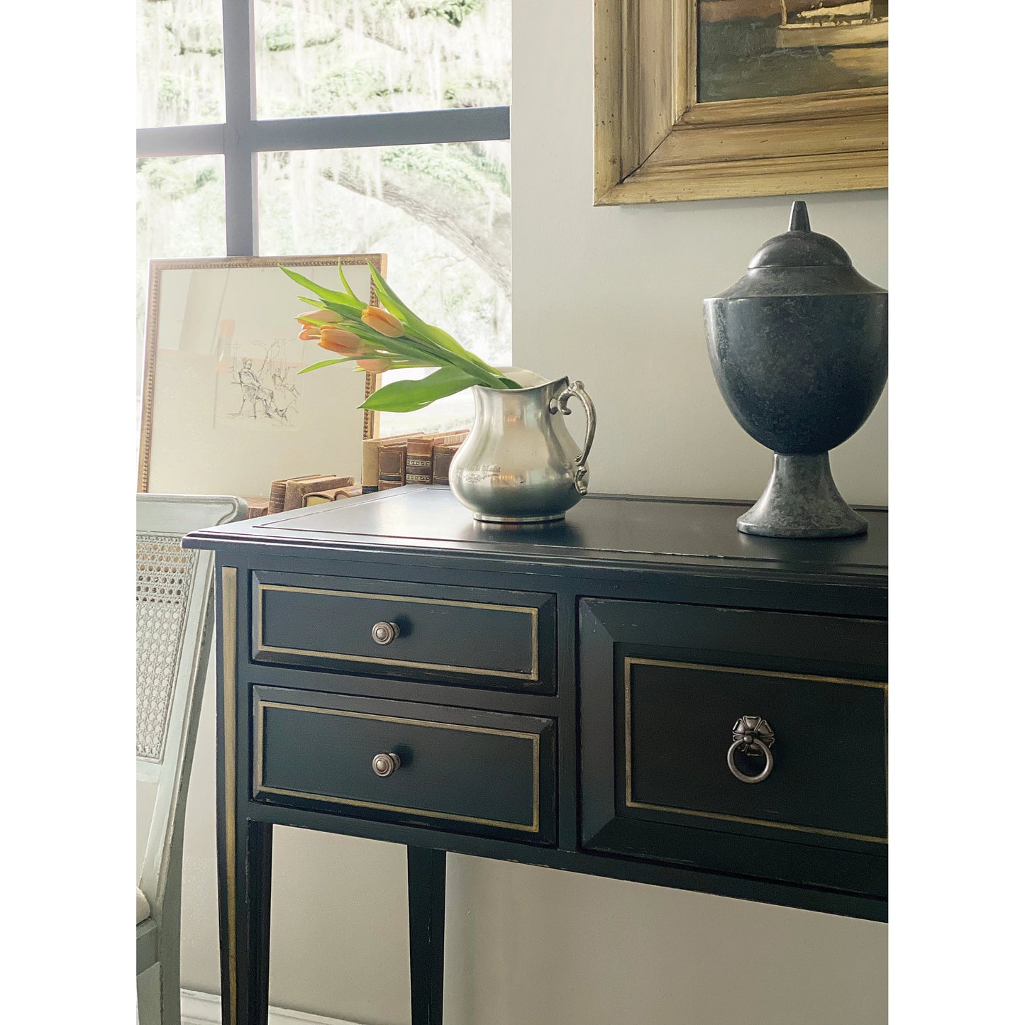 009 SI-2029017 | Lifestyle | Charleston Five-Drawer Console Table by Hooker Furniture in charleston green. Made from maple veneers in a transitional style.
