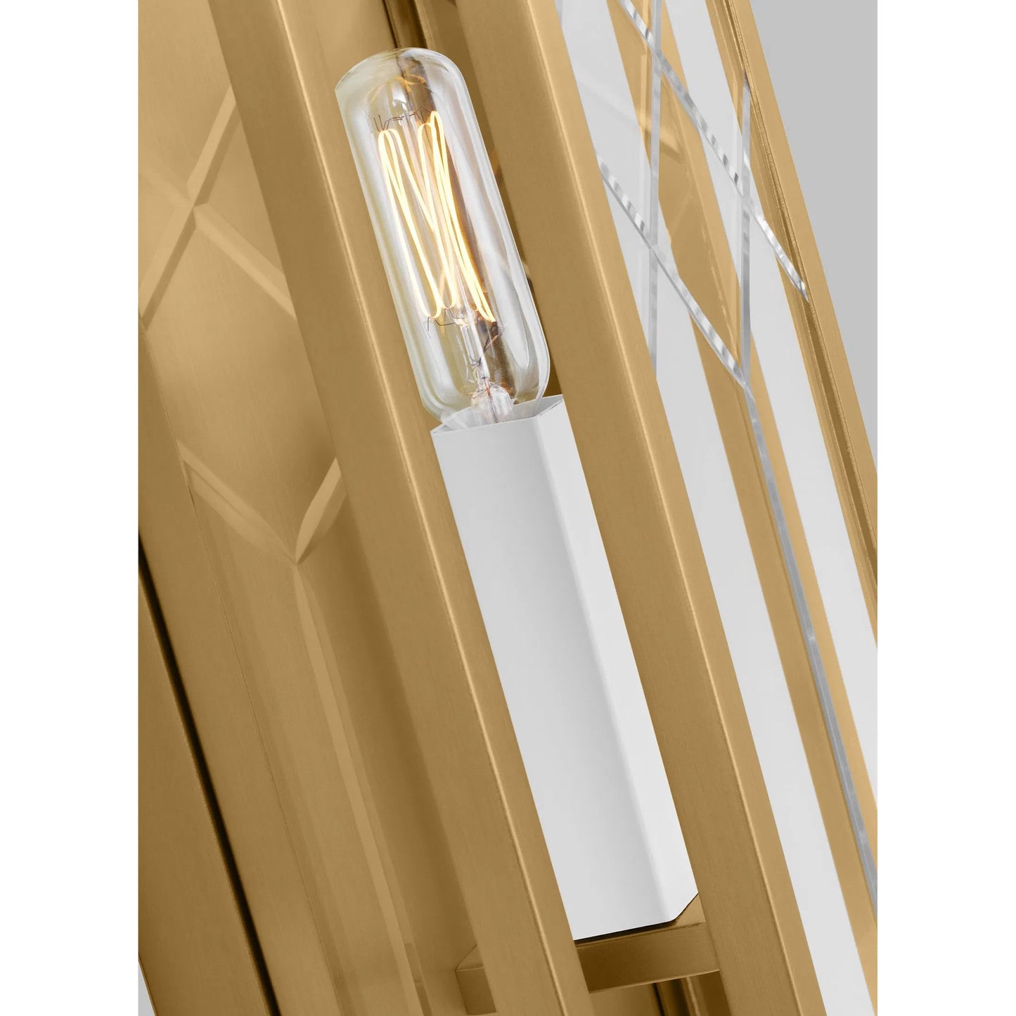 012 SI-2233925 | Closeup | Erro Medium Wall Lantern by Visual Comfort & Co.. Made from steel in a unique style.