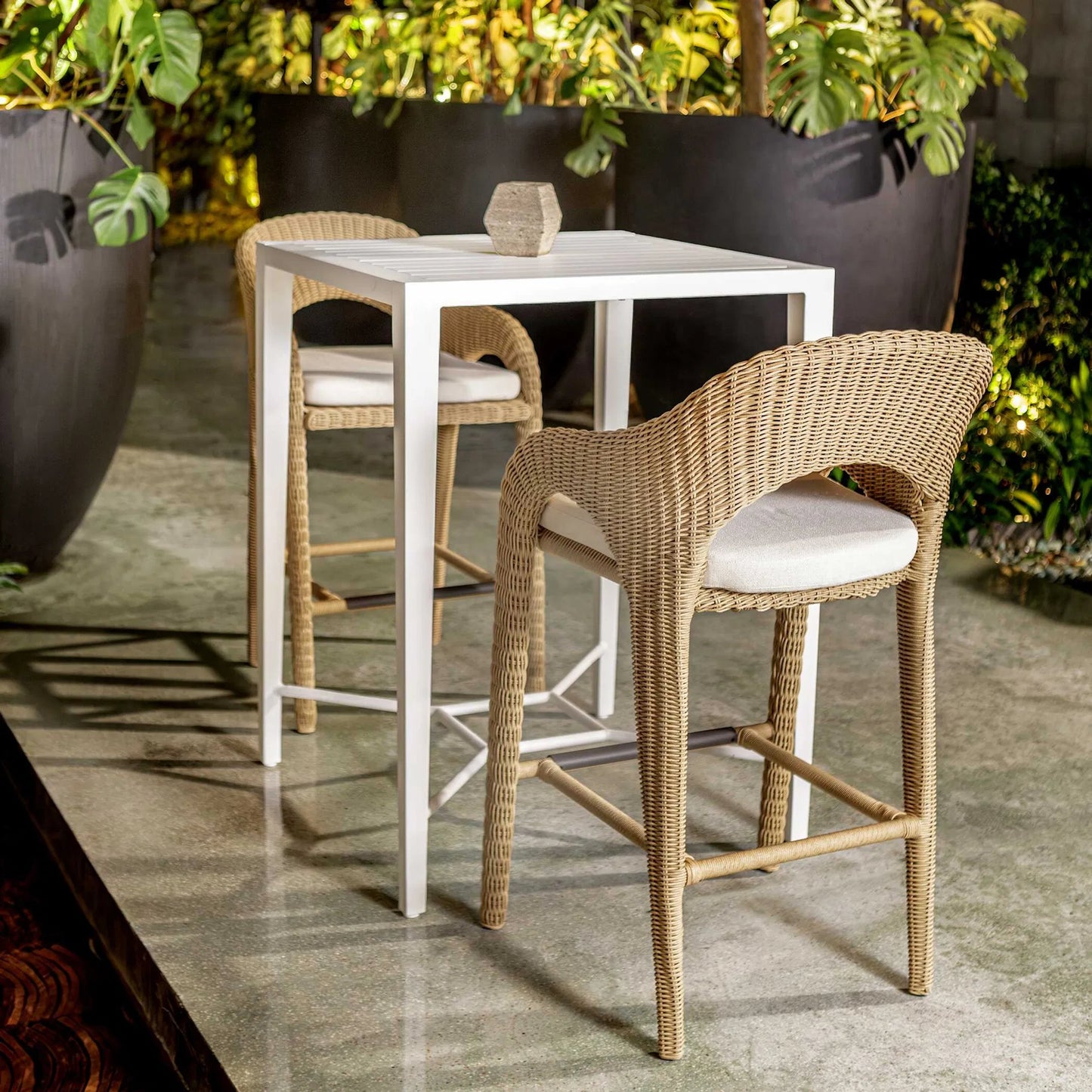 003 SI-2386840 | Lifestyle | Montellano Outdoor Bar Table by Uttermost in white. Made from metal aluminium in a transitional style.