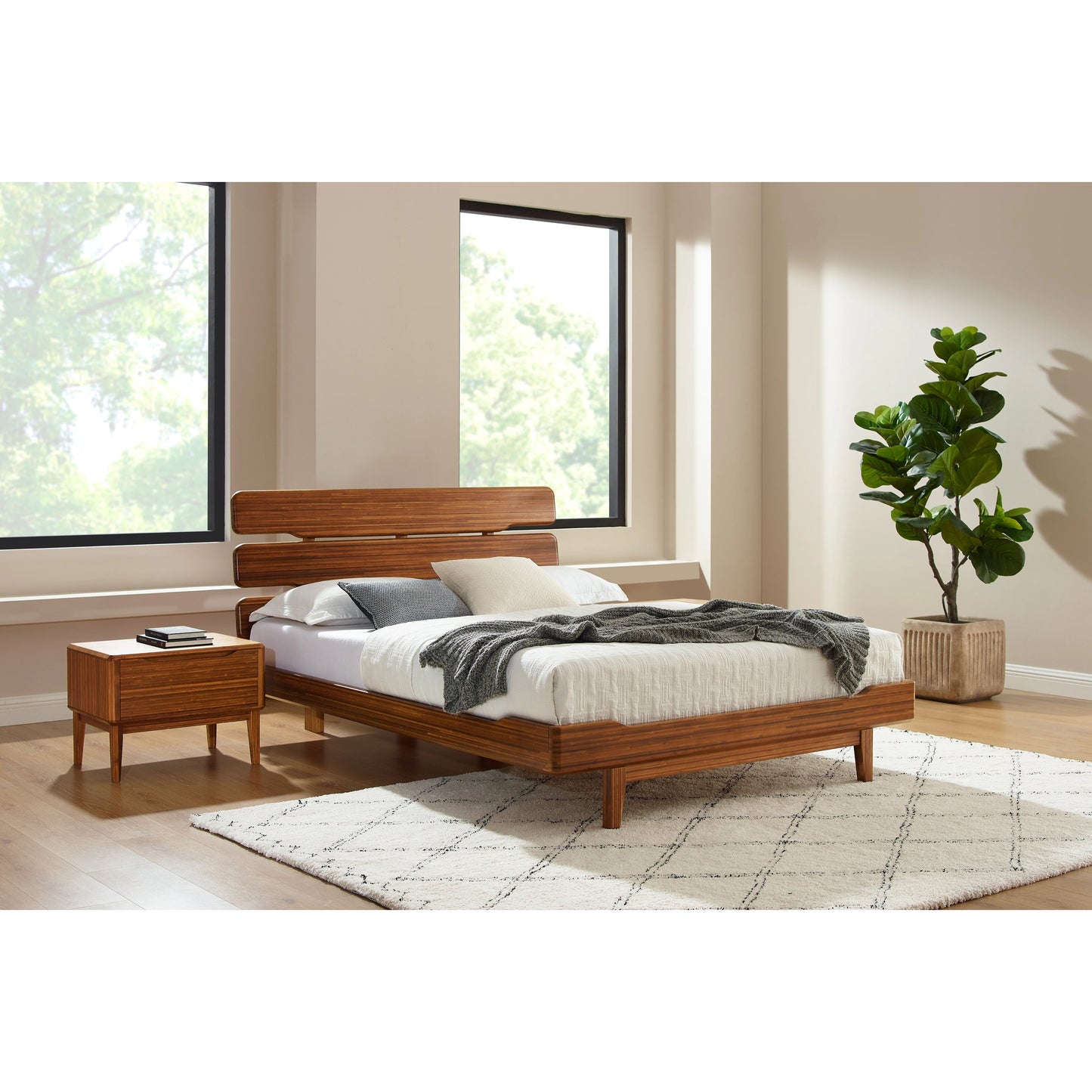 050 SI-2107590 | Additional Silo | Currant Platform Bed by Greenington. Made from unique in a transitional style.