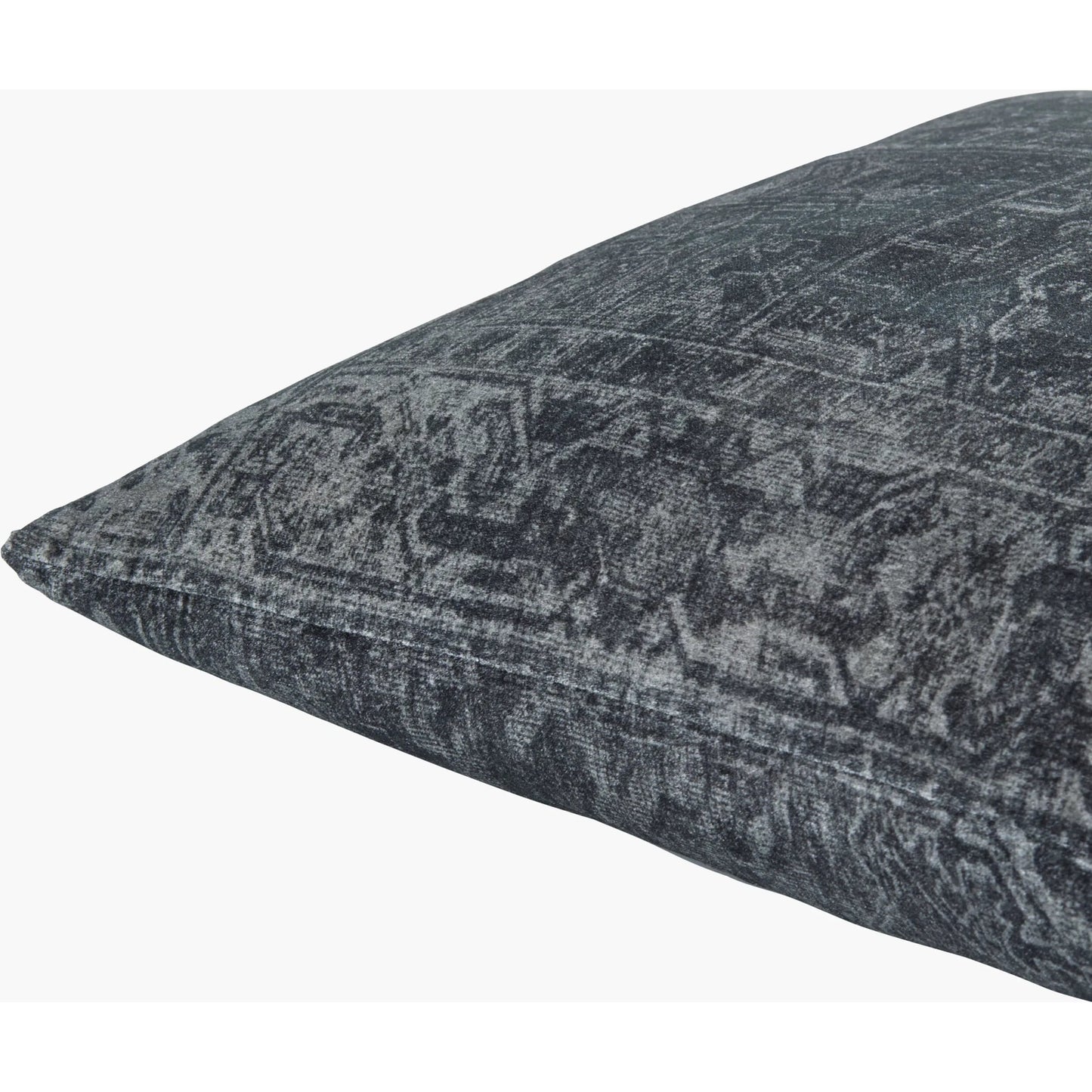 004 SI-2349816,SI-2349817,SI-2349818,SI-2349819,SI-2349820,SI-2349821 | Closeup | Toole Accent Pillow by Galey Alix x Livabliss. Made from cotton in a unique style.