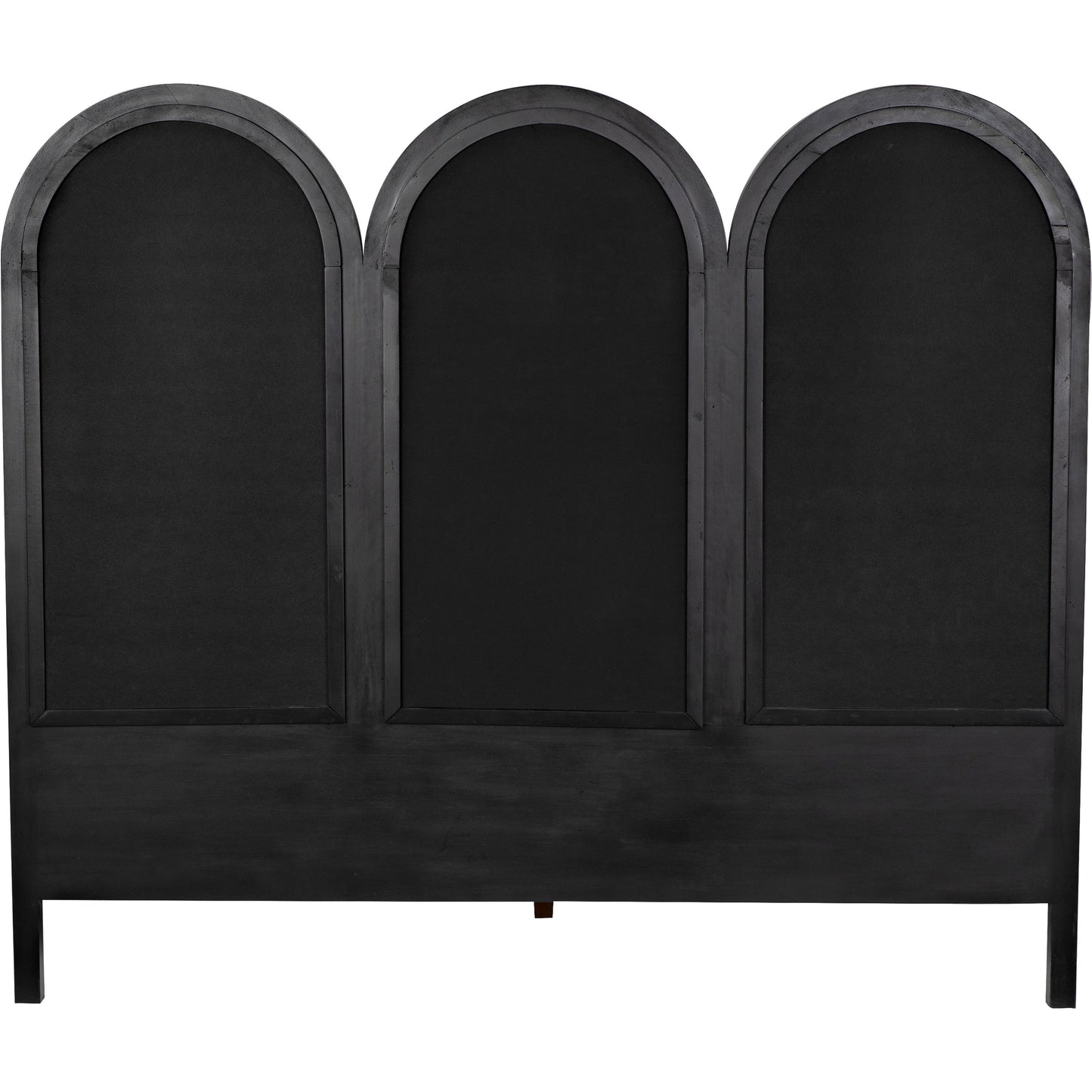 008 SI-2018519 | Closeup | Arch Bed by Noir in pale. Made from unique in a transitional style.