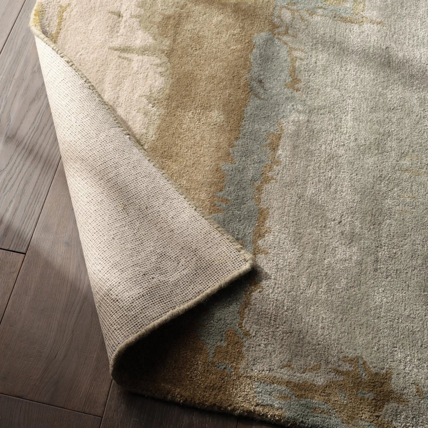 006 SI-2386149,SI-2444728 | Closeup | Genesis GES24 Rug by Jaipur Living in green, yellow. Made from 60% viscose, 40% wool in a unique style.