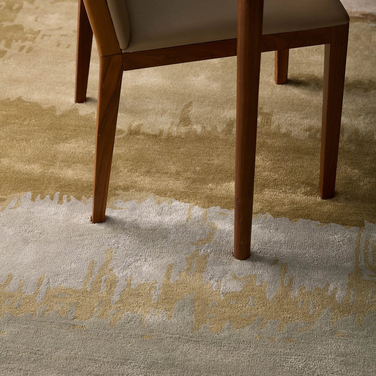 005 SI-2386149,SI-2444728 | Closeup | Genesis GES24 Rug by Jaipur Living in green, yellow. Made from 60% viscose, 40% wool in a unique style.