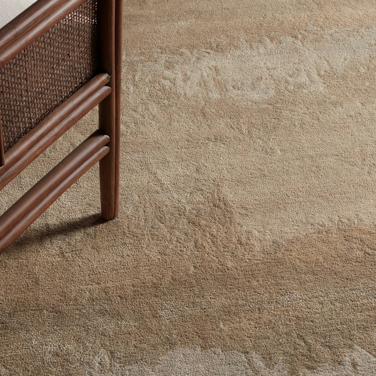 006 SI-2444731,SI-2444732,SI-2444733,SI-2444734,SI-2444735,SI-2444736 | Closeup | Genesis GES63 Rug by Jaipur Living in beige, tan. Made from 60% viscose 30% wool 10% cotton in a unique style.