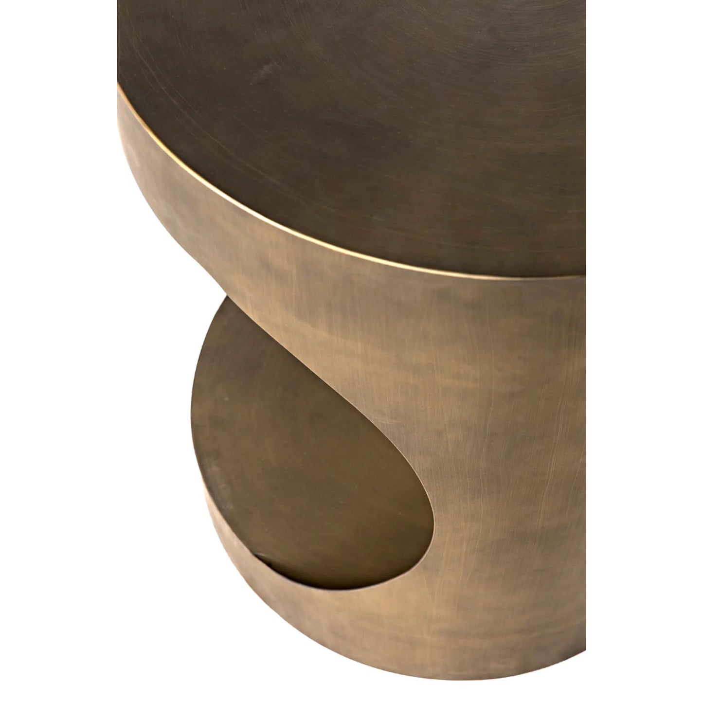 022 SI-1785652 | Closeup | Eclipse Round Side Table by Noir. Made from metal in a transitional style.