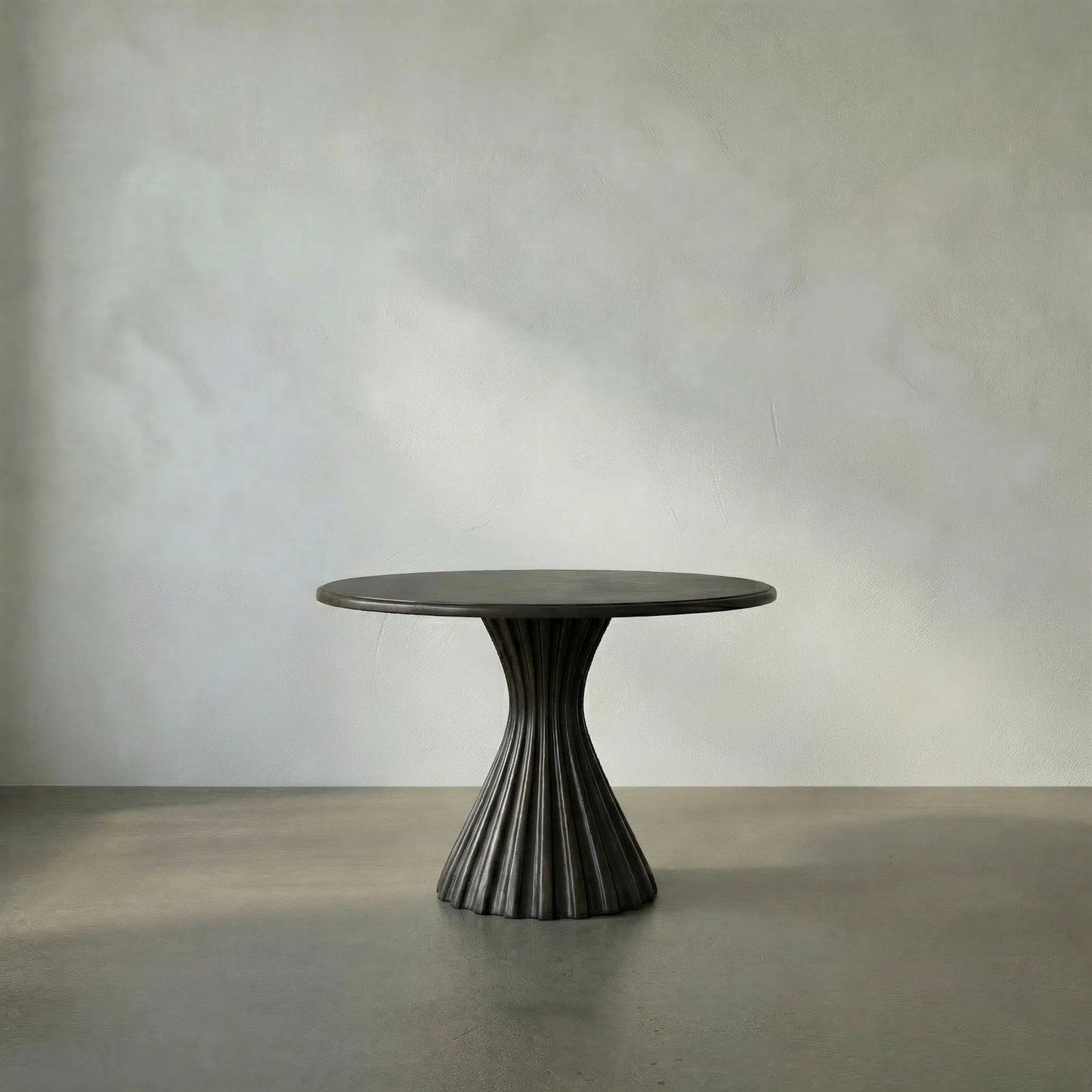 005 SI-1956976 | Lifestyle | Osiris Dining Table by Noir in pale. Made from mahogany and veneer in a modern style.