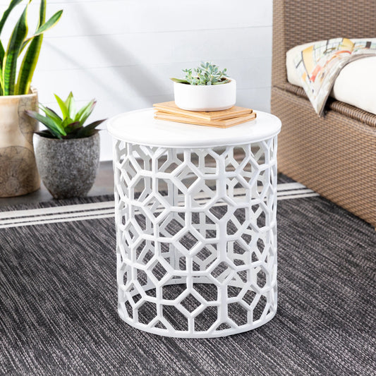 Hale - 18542 by Surya in white and powder coatedlacquered. Made from aluminum in a eclectic & global style.