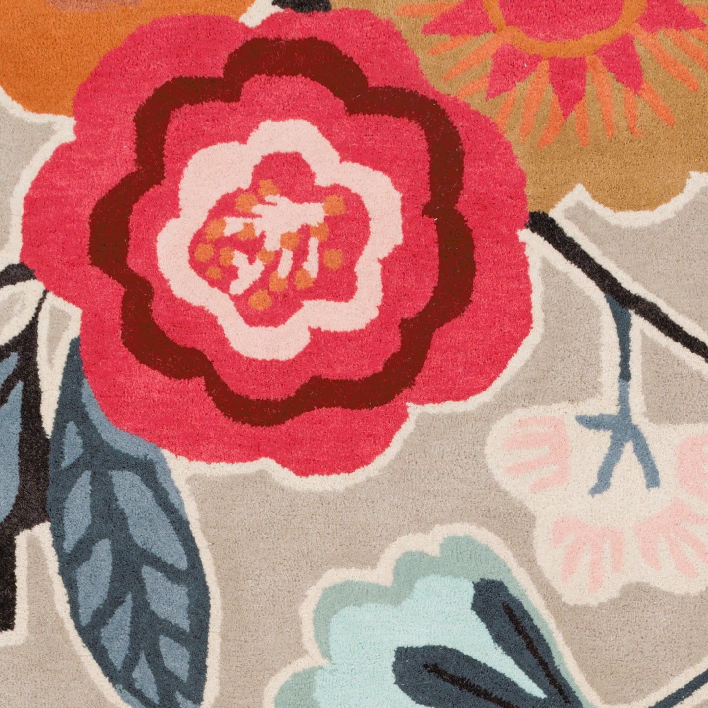 003 62135-12641 | Closeup | HQL-8033 Rug by Surya in camel, denim, dusty sage, ice blue, navy, red. Made from 100% new zealand wool in a unique style.