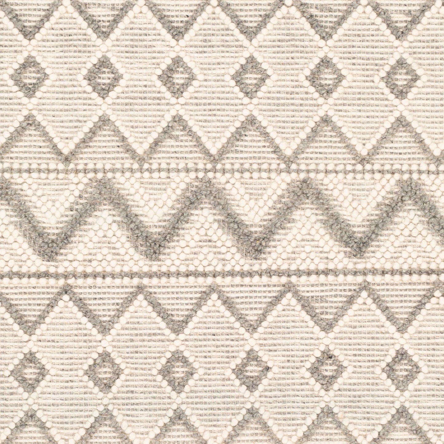 005 SR-754868,SR-754869 | Closeup | Hygge HYG-2304 Rug by Livabliss in cream, gray. Made from 100% wool in a unique style.
