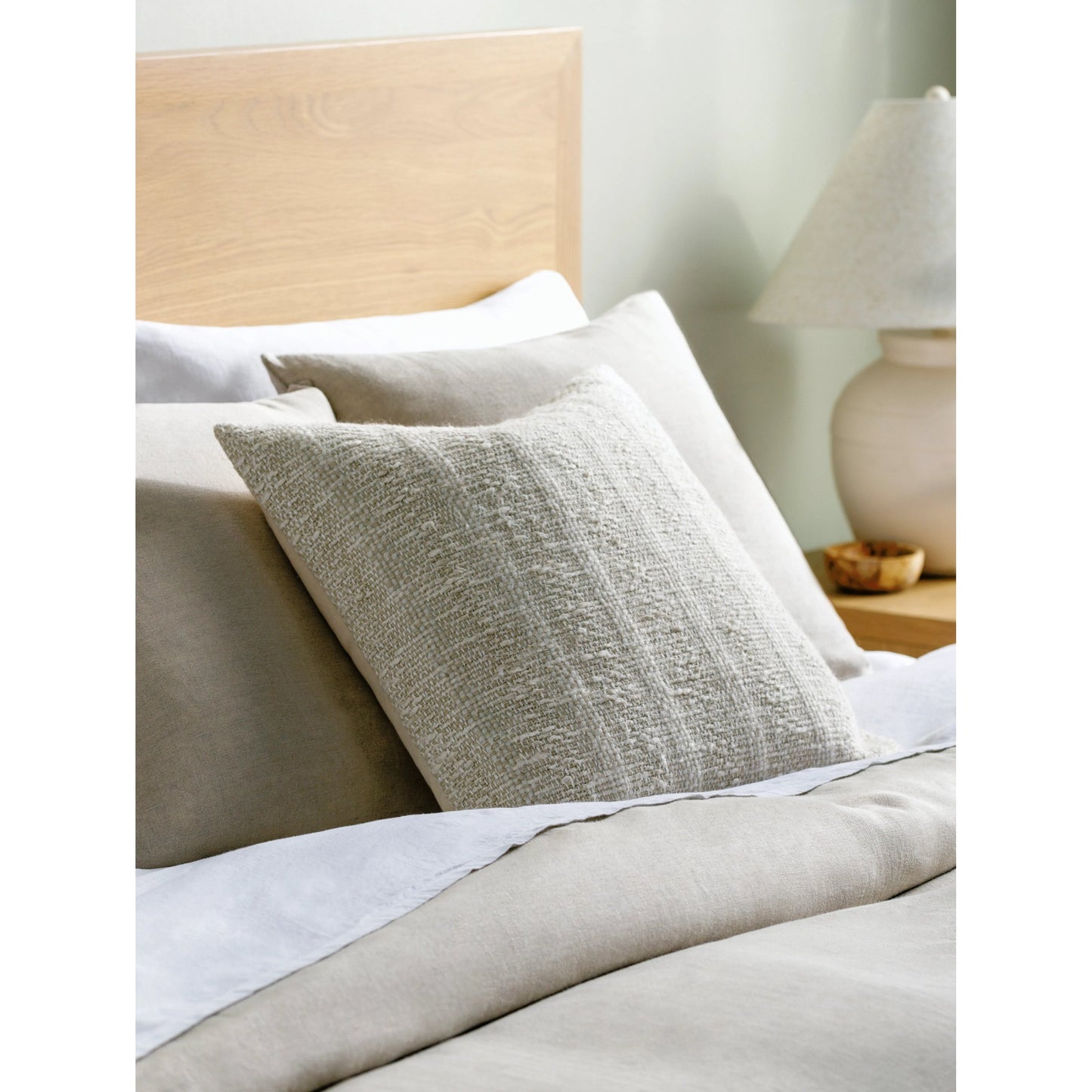 003 SI-2165331,SI-2165332,SI-2165333,SI-2165334,SI-2165335,SI-2165336 | Lifestyle | Nicki Accent Pillow - 534383 by Surya in pearl, off-white, white, ash. Made from cotton, linen in a modern style.