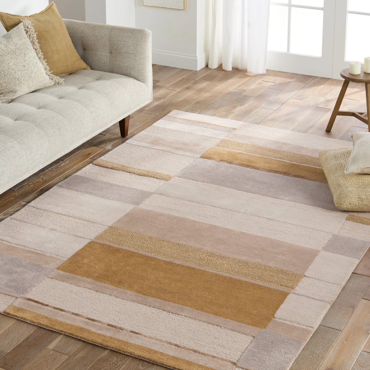 005 SI-2123575,SI-2123576,SI-2123577,SI-2123578 | Lifestyle | Iconic Berkay Rug by Jaipur Living in gray. Made from 60% wool 40% viscose in a unique style.